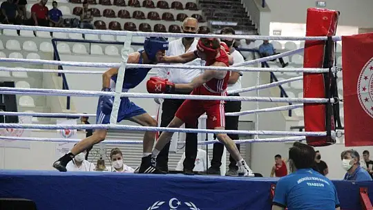 Elazığ'da düzenlenen Ahmet Uygur Türkiye Ferdi Boks Şampiyonası'na Trabzon damgası