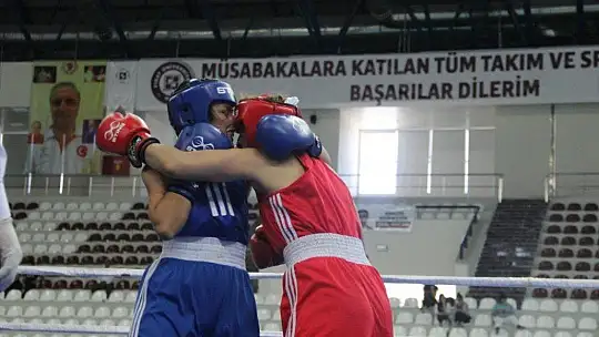Elazığ'da düzenlenen Ahmet Uygur Türkiye Ferdi Boks Şampiyonası'na Trabzon damgası