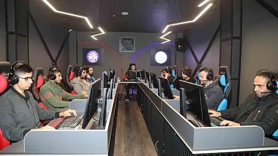 Elazığ'da E-Spor Merkezi hizmete sunuldu