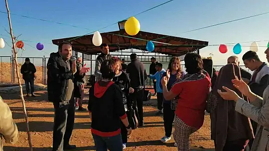 Elazığ'da engelliler doyasıya eğlendi