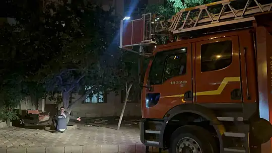 Elazığ'da evini yakmaya çalışan şahıs polis tarafından ikna edildi