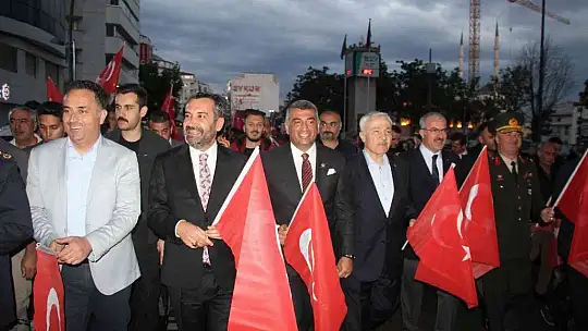 Elazığ'da fener alayı yürüyüşü düzenlendi