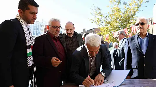 Elazığ'da, Filistin'de hayatını kaybedenler için gıyabi cenaze namazı kılındı