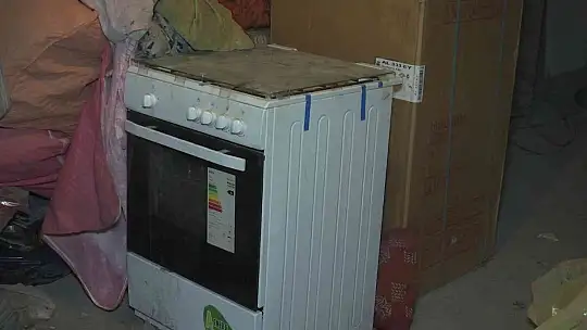 Elazığ'da filmlere konu olacak olay: Depremde emanet alınan eşyaların sahibini 2 yıldır arıyor