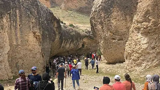Elazığ'da Fırat Fest tüm hızıyla sürüyor