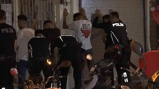 Elazığ'da gece yarısı 'Dar Bölge Uygulaması' yapıldı