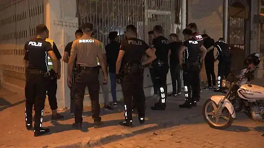 Elazığ'da gece yarısı 'Dar Bölge Uygulaması' yapıldı