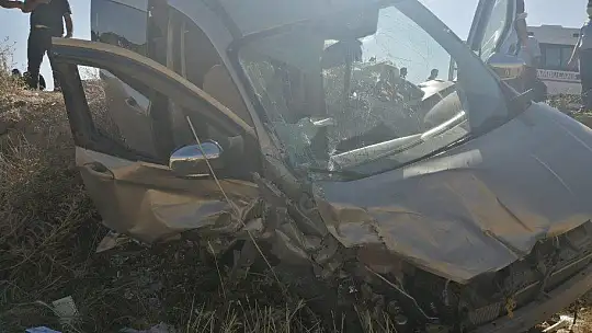 Elazığ'da ticari araçlar çarpıştı: 7 yaralı