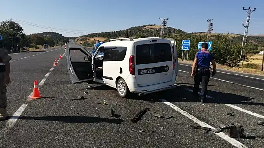 Elazığ'da ticari araçlar çarpıştı: 7 yaralı