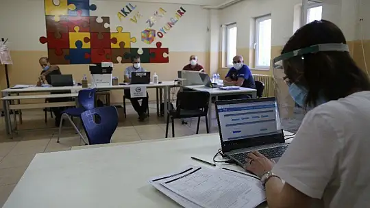 Elazığ'da hak sahipliği için 20 bin depremzede başvuru yaptı