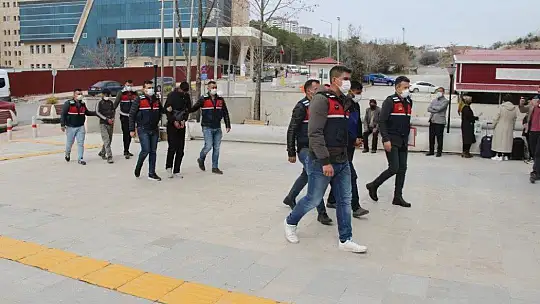 Elazığ'da hırsızlık yapıp Diyarbakır'da yakalanan 2 şüpheli tutuklandı