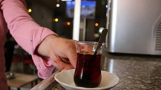 Elazığ'da iki doz aşı olmayan vatandaş, kahvehane ve kıraathaneye alınmayacak