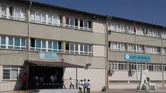 Elazığ'da iki farklı okuldaki iki sınıfta korona virüs nedeni ile eğitime ara verildi