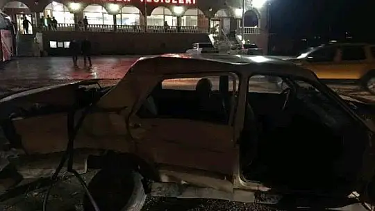 Elazığ'da iki otomobil çarpıştı: 4 yaralı