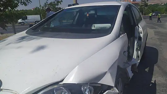 Elazığ'da iki otomobil çarpıştı: 6 yaralı