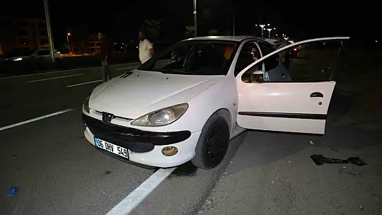 Elazığ'da iki otomobil çarpıştı: 1 yaralı