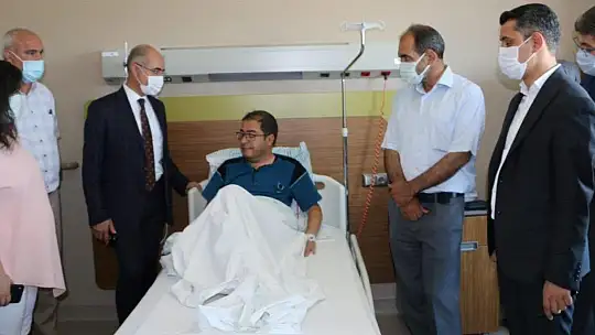 Elazığ'da il özel idarede saldırı: 2 yaralı