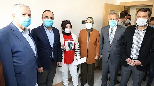 Elazığ'da ilk biten deprem konutları hak sahiplerine teslim edilmeye başladı