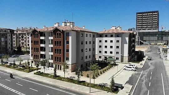 Elazığ'da ilk deprem konutları tamamlandı, 7 ayda yeni bir Dilek Sitesi dikildi
