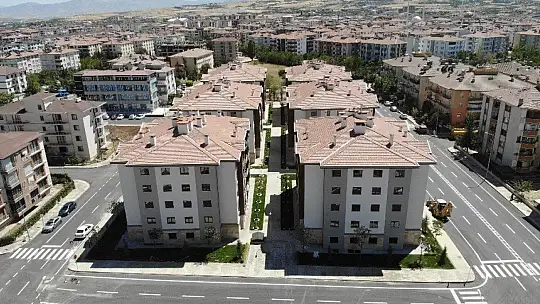 Elazığ'da ilk deprem konutları tamamlandı, 7 ayda yeni bir Dilek Sitesi dikildi