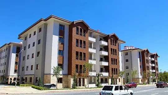 Elazığ'da ilk deprem konutları tamamlandı, 7 ayda yeni bir Dilek Sitesi dikildi