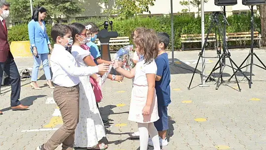 Elazığ'da İlköğretim Haftası etkinliği