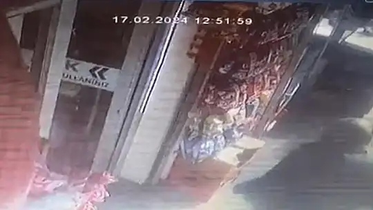 İnsanlık ölmemiş dedirten olay: Bulduğu paranın sahibini arıyor