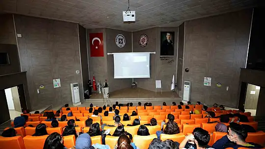 Elazığ'da işaret dili eğitimi verildi