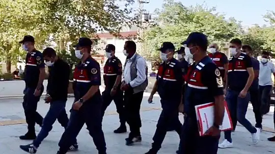 Elazığ'da jandarma dedektif gibi iz sürdü, çalınan hayvanları buldu
