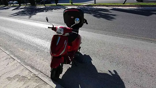 Elazığ'da kadın sürücü motosiklet ile yayaya çarptı: 2 yaralı