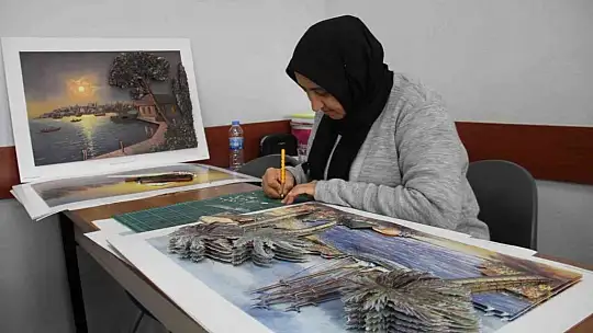 Elazığ'da kadınlar, Halk Eğitim Merkezi'ndeki kurslarda hem sosyalleşiyor hem de öğreniyor