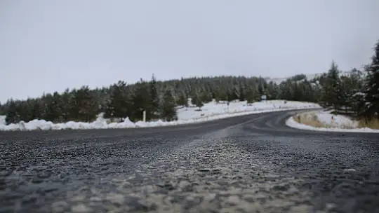 Elazığ'da kar ve sis altındaki tarihin eşsiz manzarası