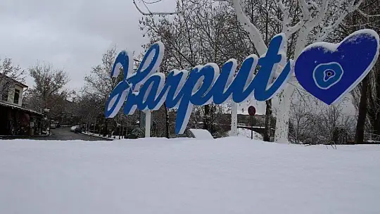 Elazığ'da kar yağışı, Harput beyaz gelinliğini giydi