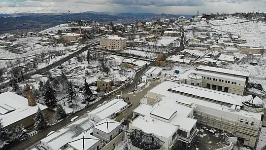 Elazığ'da kar yağışı, Harput beyaz gelinliğini giydi