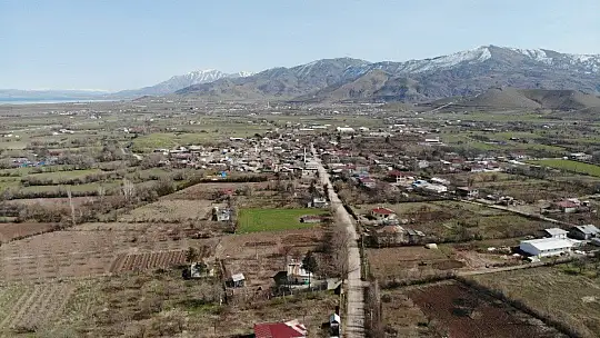 Elazığ'da karantinaya alınan mahalle havadan görüntülendi