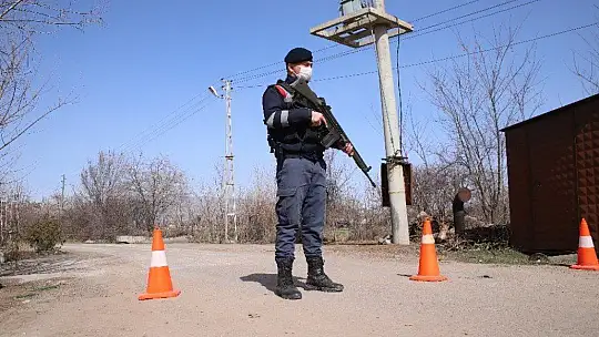 Elazığ'da karantinaya alınan mahalle havadan görüntülendi