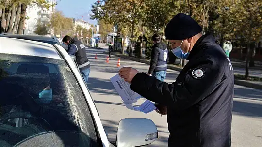 Elazığ'da kısıtlama kapsamında denetimler gün boyu sürdü