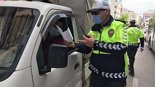 Elazığ'da kısıtlamaya sıkı denetim, araçlar tek tek kontrol edilmeye başlandı