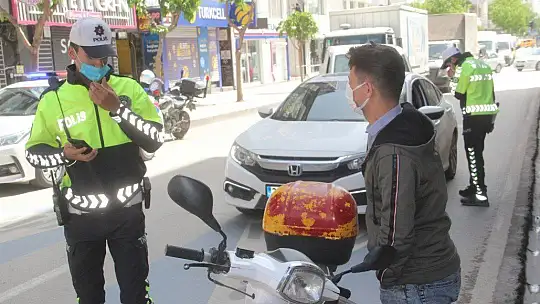 Elazığ'da kısıtlamaya sıkı denetim, araçlar tek tek kontrol edilmeye başlandı