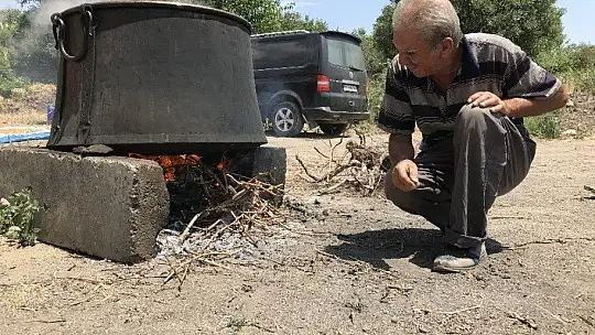 Elazığ'da köylerde doğal pekmez yapımı başladı