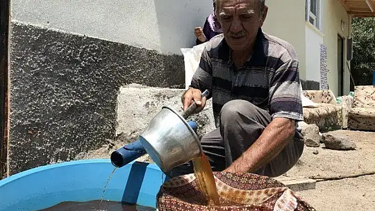 Elazığ'da köylerde doğal pekmez yapımı başladı