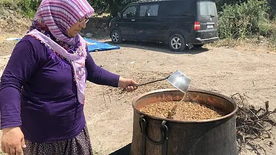 Elazığ'da köylerde doğal pekmez yapımı başladı