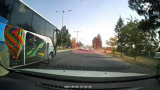 Elazığ'da makas atarak ilerledi, trafiği tehlikeye soktu