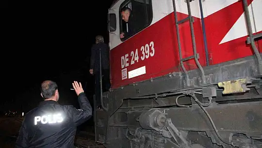 Elazığ'da makinistin ihbarı polisi alarma geçirdi, raylar didik didik arandı