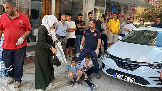 Elazığ'da minibüs ile otomobil çarpıştı: 7 yaralı