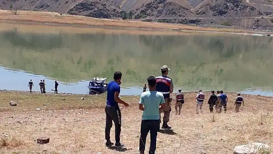 Elazığ'da nehirde erkek cesedi bulundu