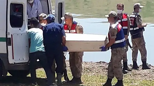Elazığ'da nehirde erkek cesedi bulundu