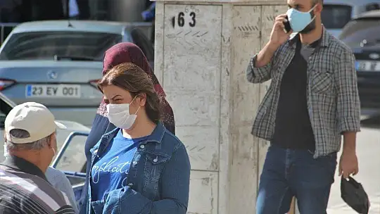 Elazığ'da o caddelerde sigara içme yasağı başladı, vatandaşlar destek verdi
