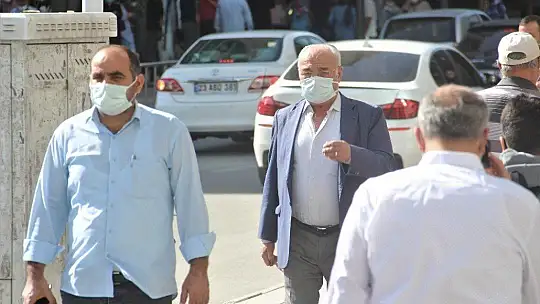 Elazığ'da o caddelerde sigara içme yasağı başladı, vatandaşlar destek verdi