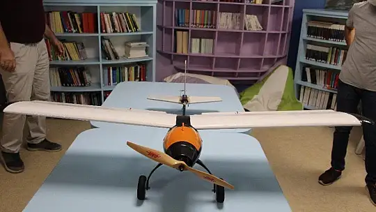 Elazığ'da öğrenciler ürettikleri drone ile birinciliği hedefliyor